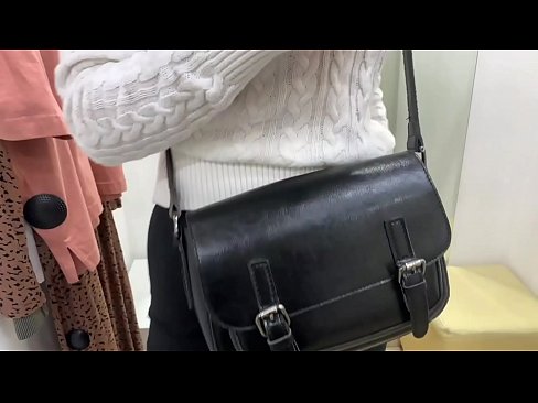 ❤️ Ommaviy onanizm yosh kaltak FeralBerry bir dildo bilan fitting xonasida ❤️ Anal video uz.sitevox.top ❌