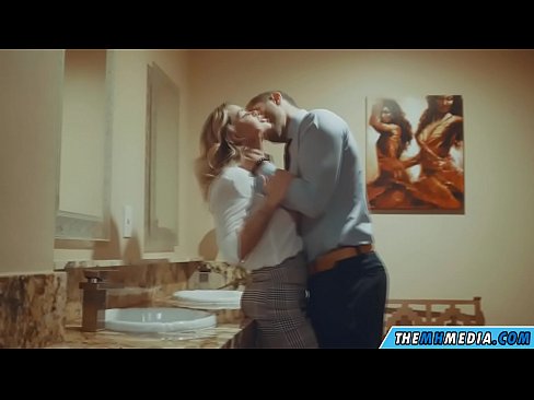 ❤️ Ko'krakli sarg'ish sizni jamoat hojatxonasida yo'ldan ozdirganda ❤️ Anal video uz.sitevox.top ❌